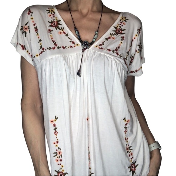 Mystree Boho Peasant Top Shirt Sz M Embroidered V Neck Babydoll Flowy Cottage - Picture 1 of 6